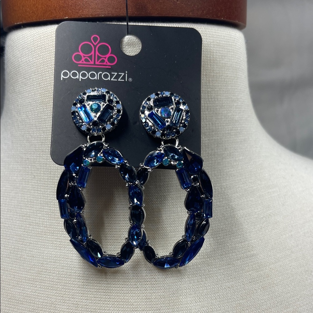 Paparazzi Multi Shades of Blue and Earrings. BNWT
